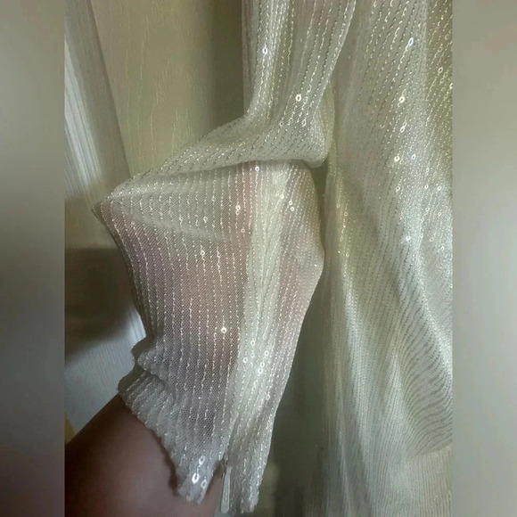 Mac Duggal Ieena White Beaded Cuff Drop Shoulder Faux Wrap Gown 2657 sz 14 NWT - Picture 4 of 11